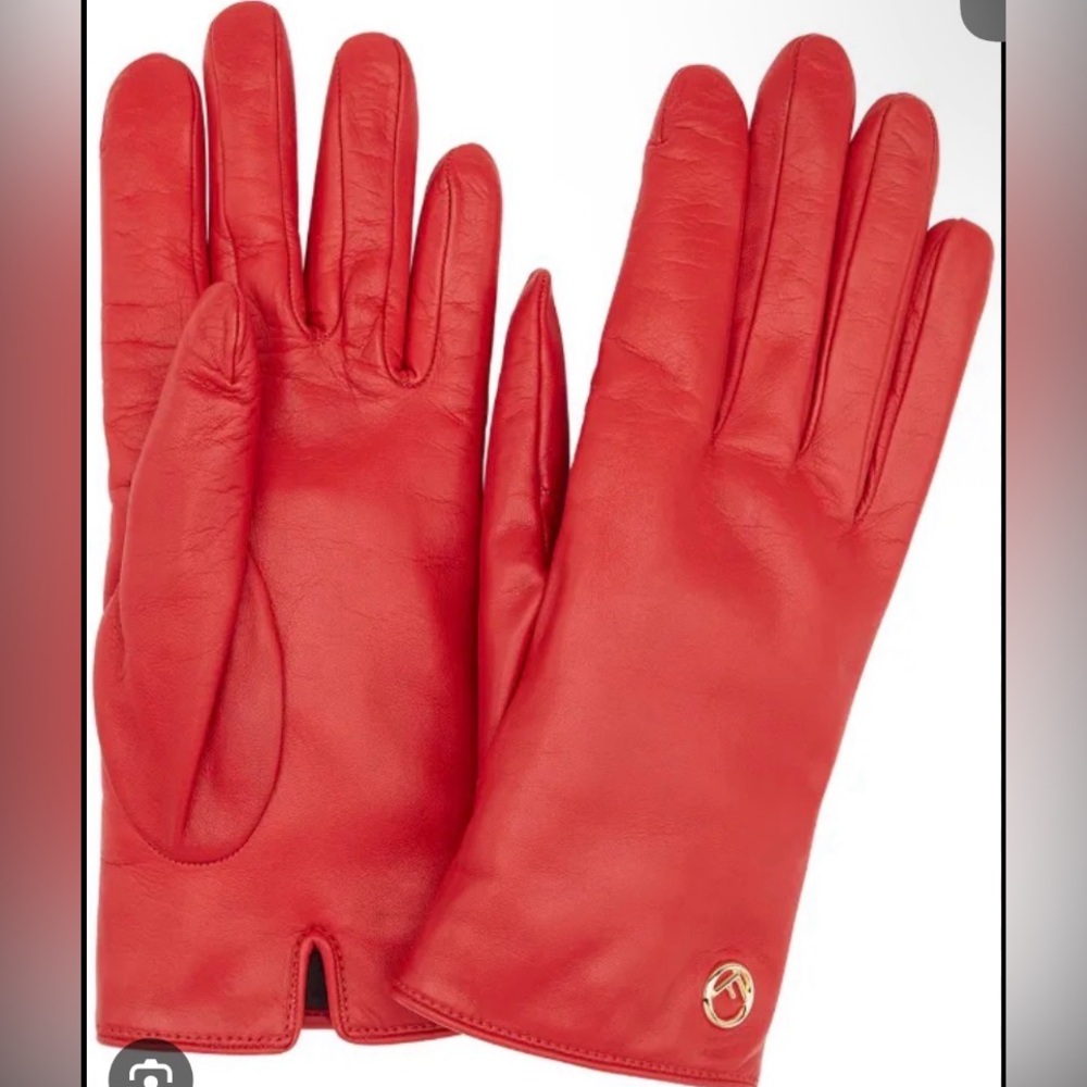 Fendi - Elegant Red Leather Gloves- AUTHENTIC